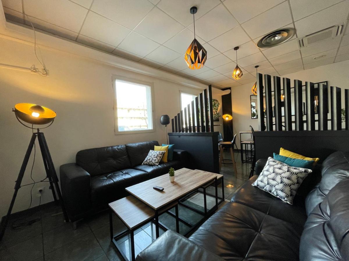 Hotel Restaurant Kyriad Direct Dijon Nord - Zenith - Toison D'Or Eksteriør bilde