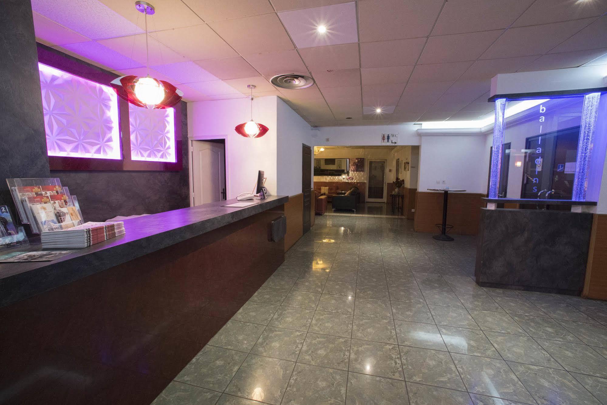 Hotel Restaurant Kyriad Direct Dijon Nord - Zenith - Toison D'Or Eksteriør bilde
