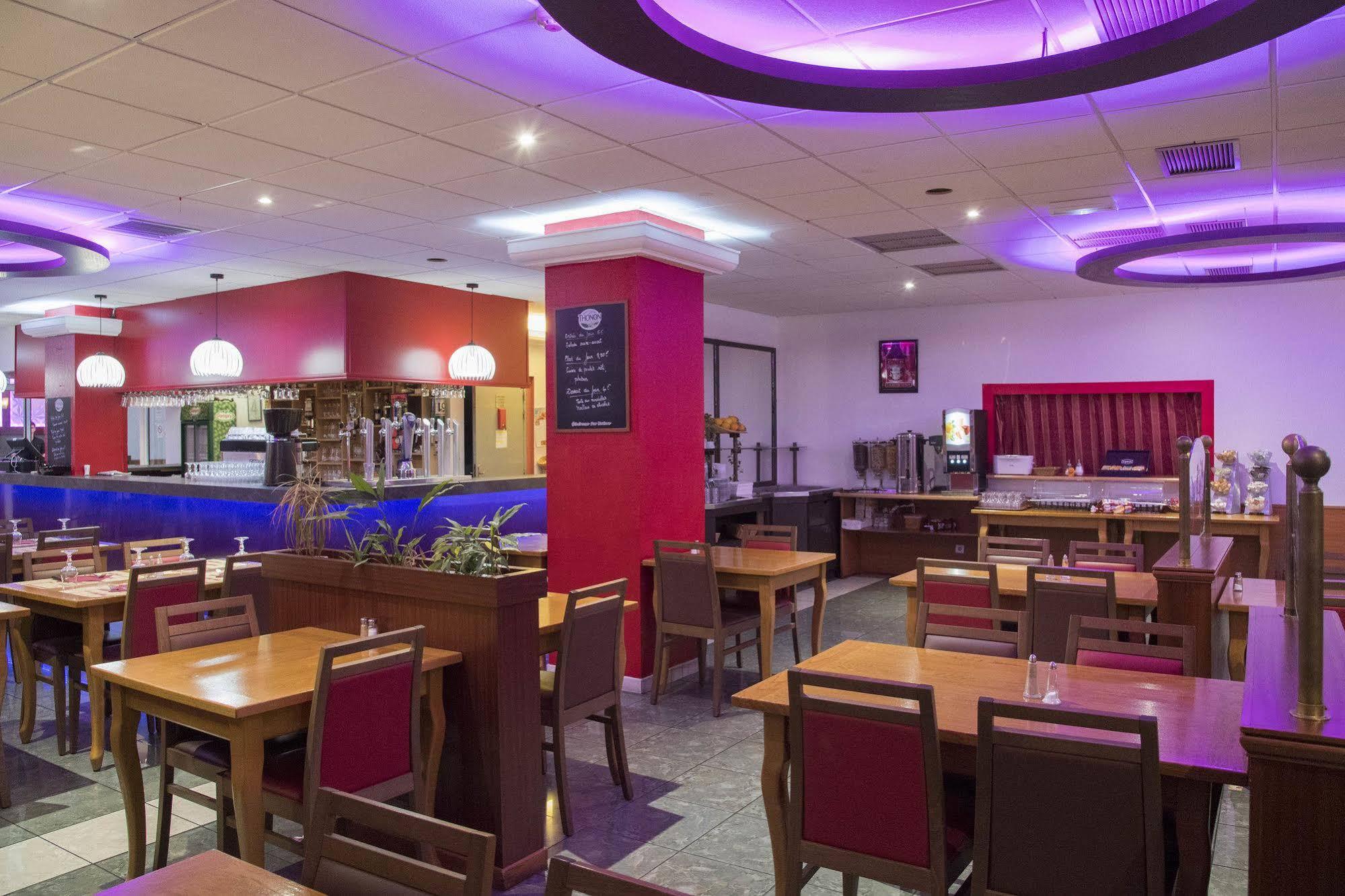 Hotel Restaurant Kyriad Direct Dijon Nord - Zenith - Toison D'Or Eksteriør bilde