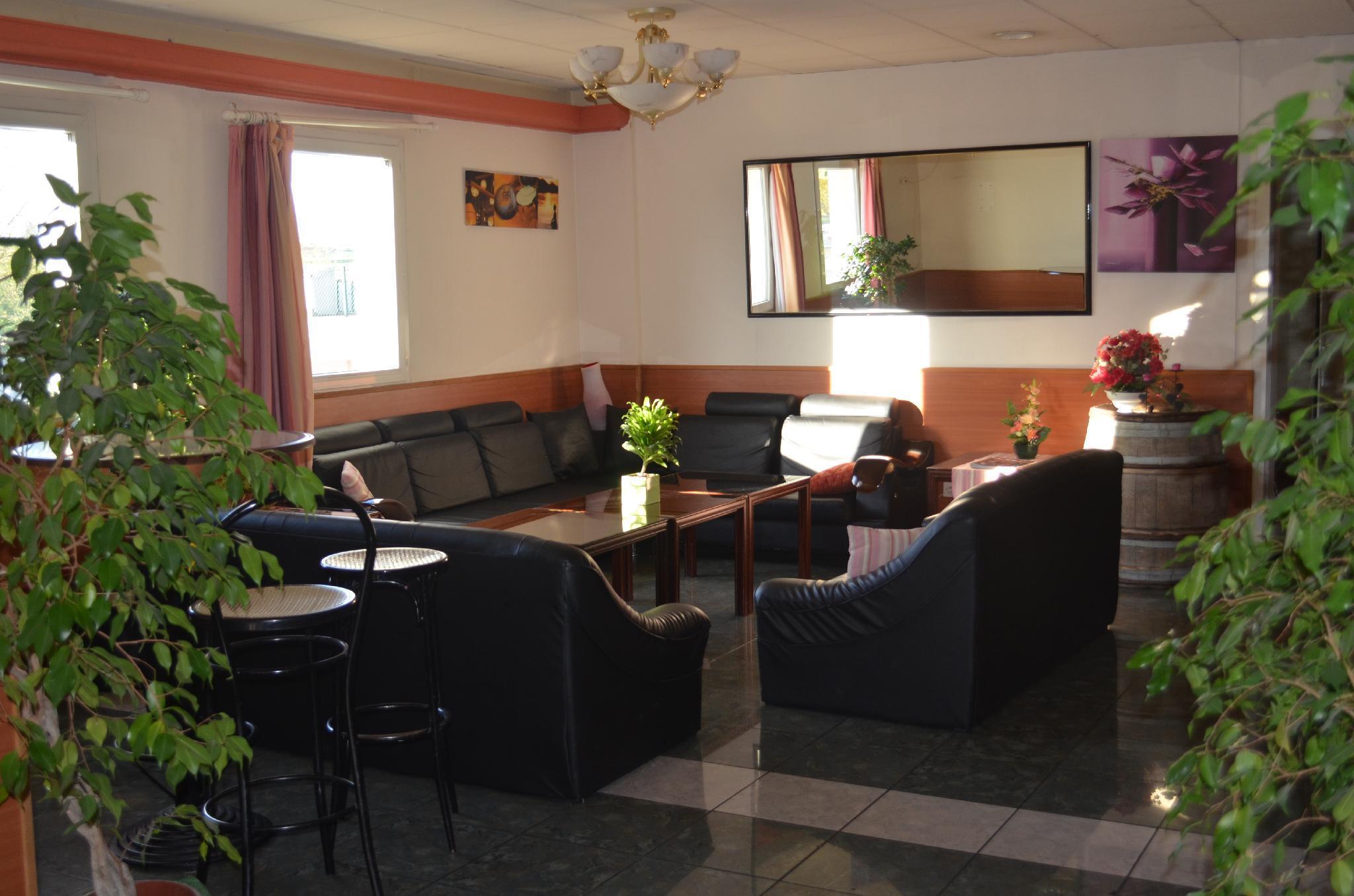 Hotel Restaurant Kyriad Direct Dijon Nord - Zenith - Toison D'Or Eksteriør bilde