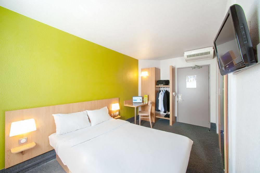 Hotel Restaurant Kyriad Direct Dijon Nord - Zenith - Toison D'Or Eksteriør bilde